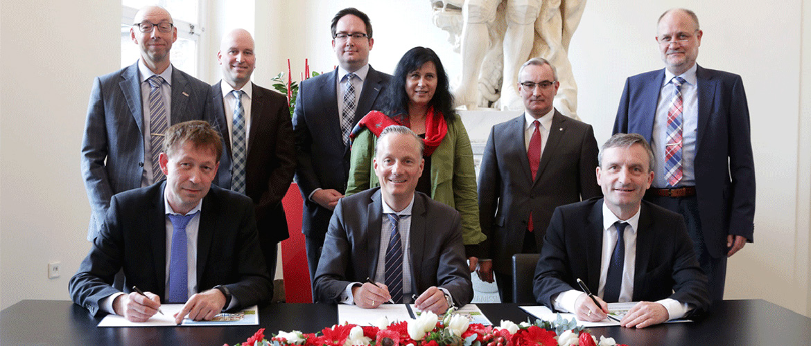 Unterschrift-Düsseldorfer Bündnis für genossenschaftliches Wohnen – Foto: Ingo Lammert